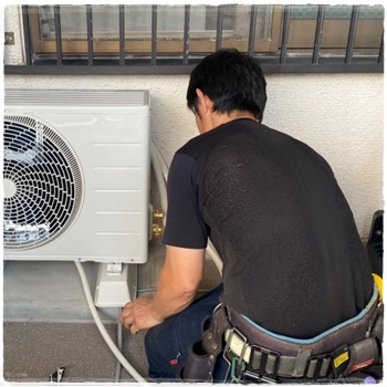 エアコンの工事中
